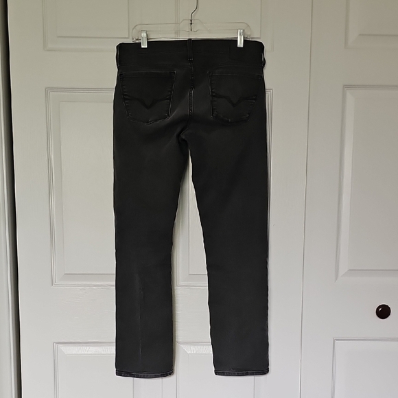 Guess Black Slim Jeans with Modern Appeal - Picture 6 of 7